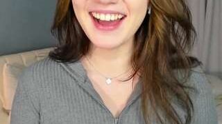 HanahCute nude on live sex chat
