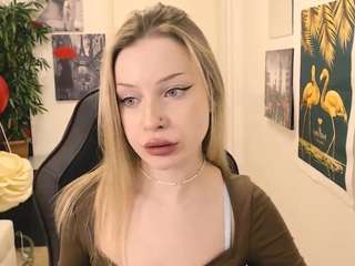 HeyDora nude on live sex chat