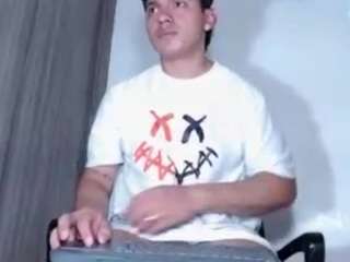 Kinghotter nude on live sex chat