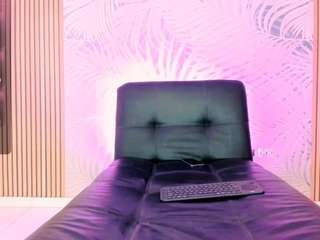 Laurarossi-Nova nude on live sex chat