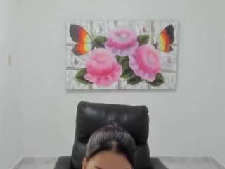 LINNDAACK nude on live sex chat