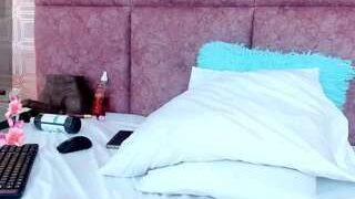 Madison, ? nude on live sex chat