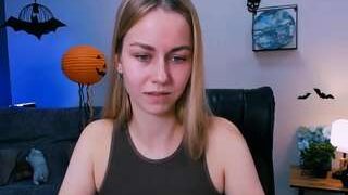 Misty-lovee nude on live sex chat