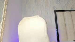 Nainadeivis nude on live sex chat