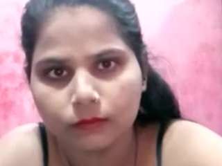 Shamina2399 nude on live sex chat