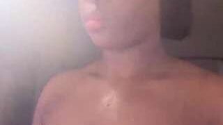 V nude on live sex chat