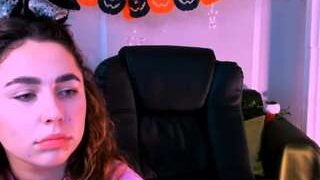 Vikky-ss nude on live sex chat