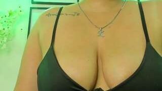 Afrodhita69 nude on live sex chat