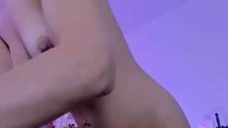 AliceInTheWonderlland nude on live sex chat