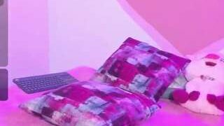 Amber-white25 nude on live sex chat