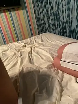cheesecream naked strip on webcam for live sex chat