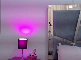 Dakota-bruce nude on live sex chat