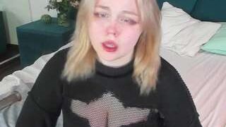 ElieLee nude on live sex chat