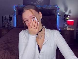 EvelynPaw nude on live sex chat