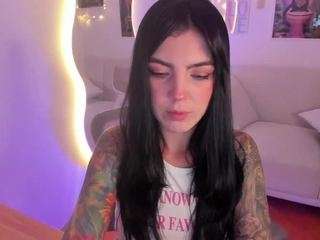 Georgina nude on live sex chat