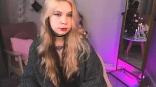 KristenBabyX nude on live sex chat