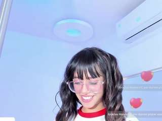 LilyEllie nude on live sex chat