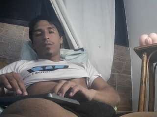 Michaelhotbbc nude on live sex chat