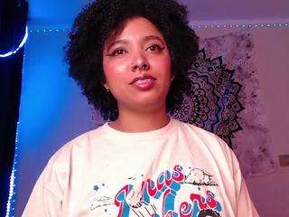 Michell-bling nude on live sex chat