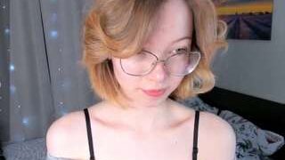 OdelindaHanks nude on live sex chat