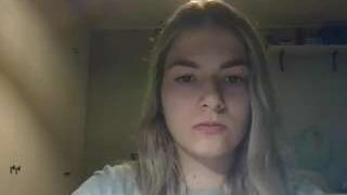RosieJune nude on live sex chat