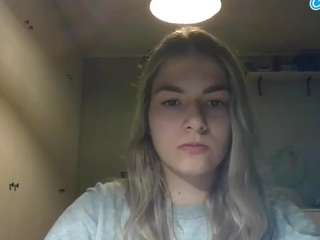 RosieJune nude on live sex chat