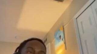 SlimmpokeUnrest nude on live sex chat