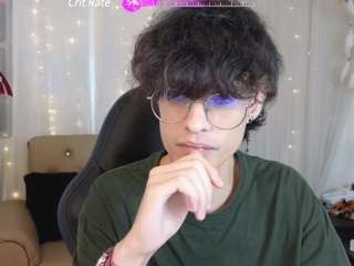 Thomas nude on live sex chat
