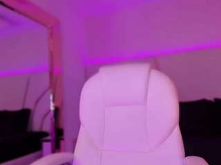 Alice-Sierra nude on live sex chat