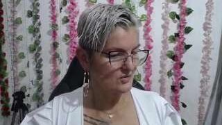 Bety-cum2 nude on live sex chat