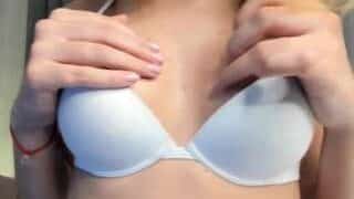 EarleneHearl nude on live sex chat