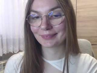 Elly-classy nude on live sex chat