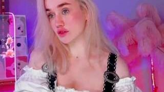 Fiona-Powerpuff nude on live sex chat