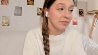 HeIenAdams nude on live sex chat