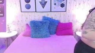 IssaReel nude on live sex chat
