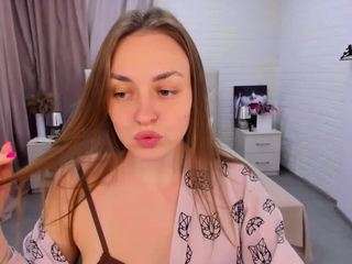 JessicaRoux nude on live sex chat