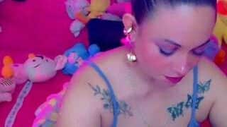 Martinamilff nude on live sex chat