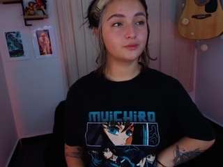 Rude-n-Cute nude on live sex chat