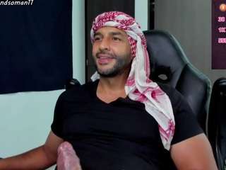 Tuzzzio1 nude on live sex chat