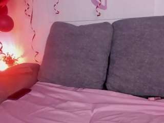 Cataleya nude on live sex chat