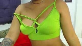 Choco-milf nude on live sex chat