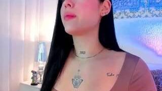 Hanna Summer nude on live sex chat