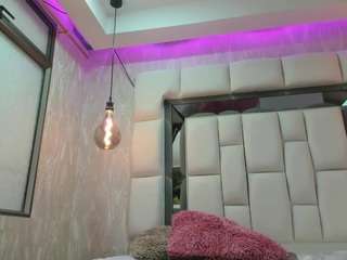 Kaisha-blur nude on live sex chat