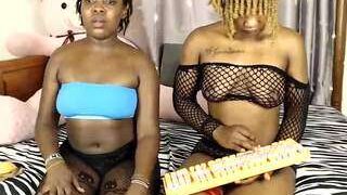 Lindafun01 nude on live sex chat