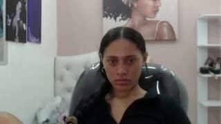 Miss-mia18 nude on live sex chat