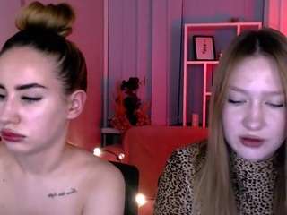 Nancy-kiss nude on live sex chat