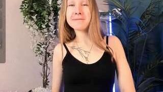 Priscilla-Moore nude on live sex chat