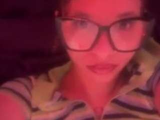 Universethadon nude on live sex chat