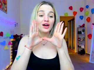 Venezzia nude on live sex chat