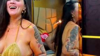 Alissonpretty nude on live sex chat